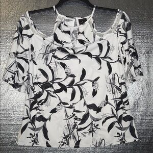 Worthington Black and White Floral Blouse